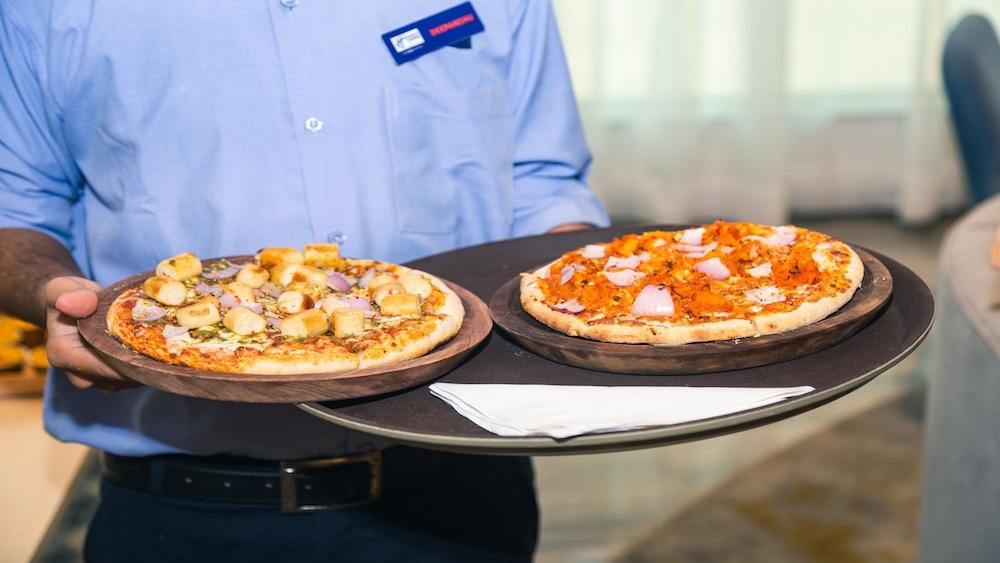 Holiday Inn Express Bengaluru Whitefield Itpl By Ihg Dış mekan fotoğraf